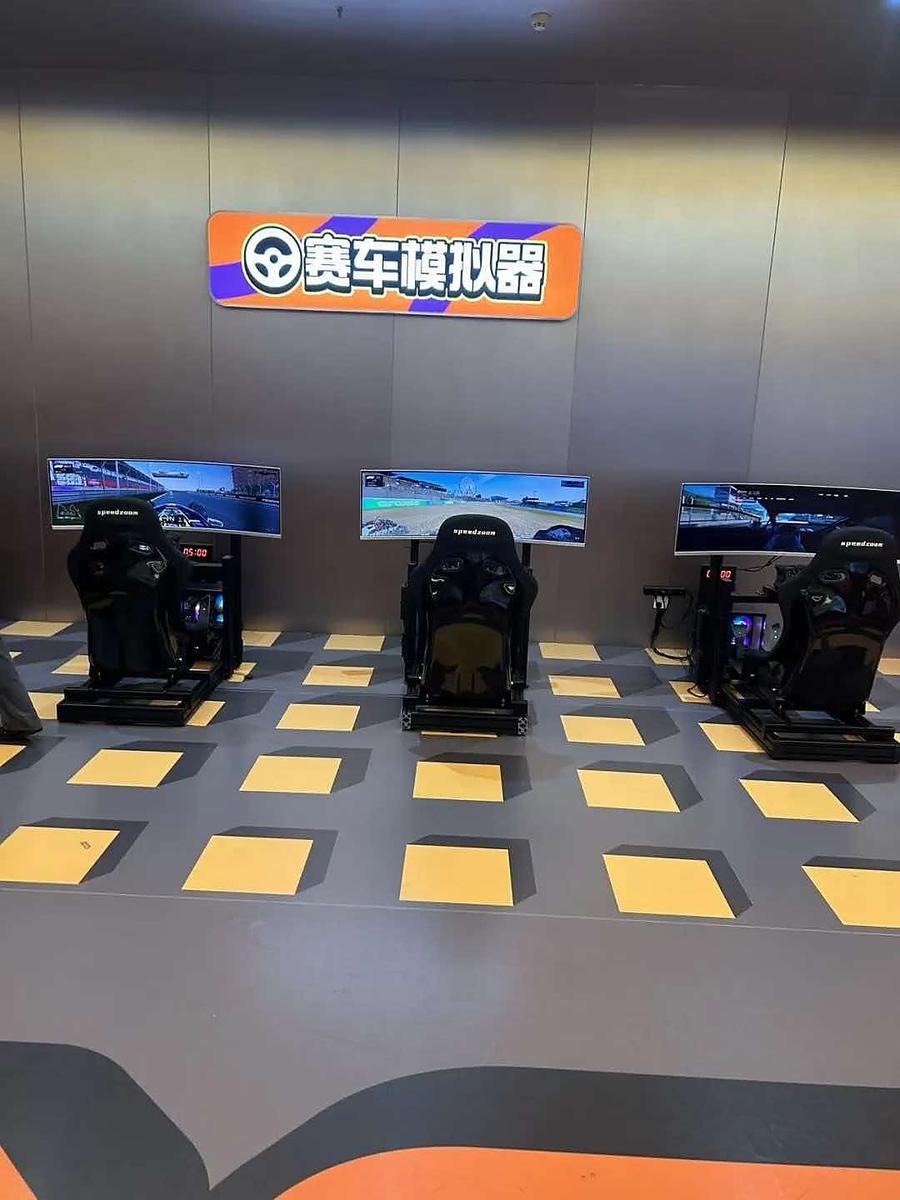 潮玩立方·潮玩运动馆（杭州招商花园城店）案例实景 14