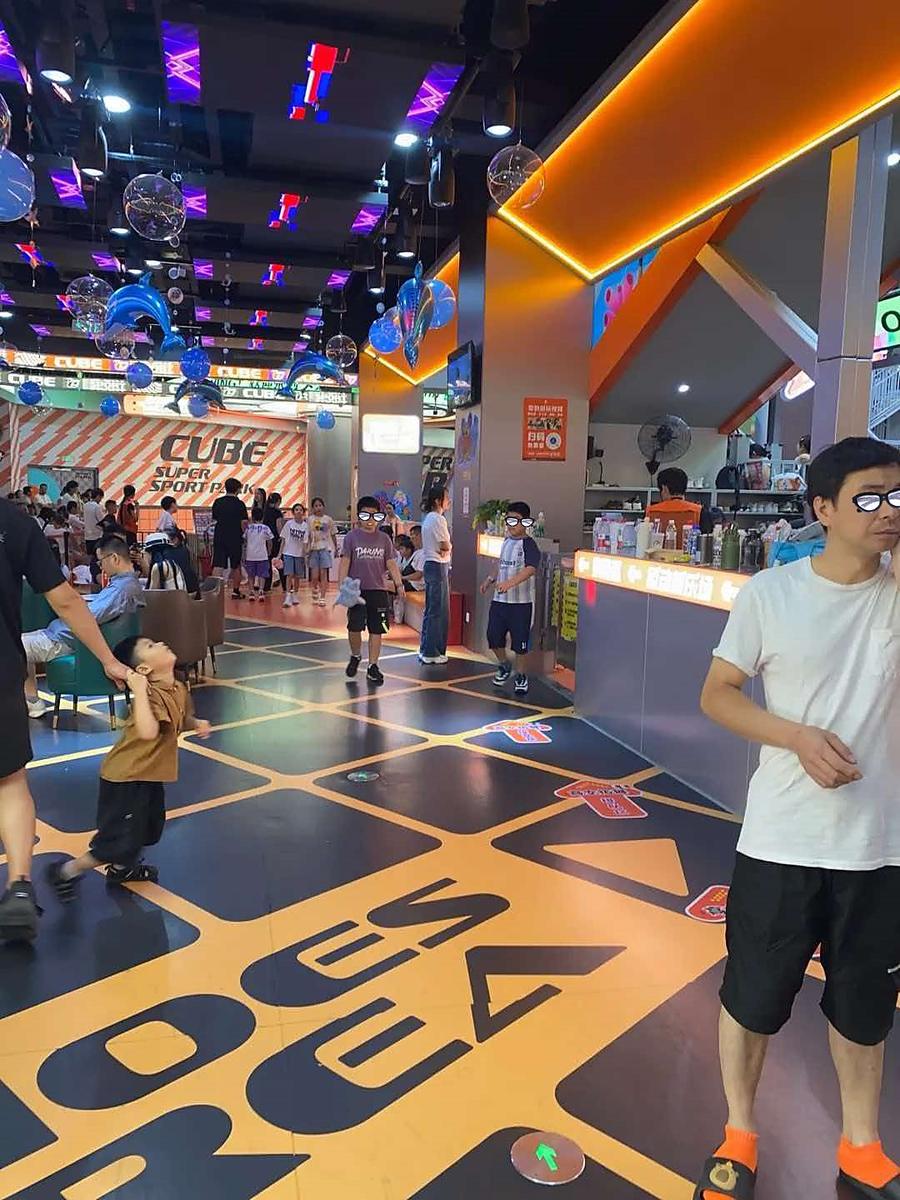 潮玩立方·潮玩运动馆（杭州招商花园城店）案例实景 17